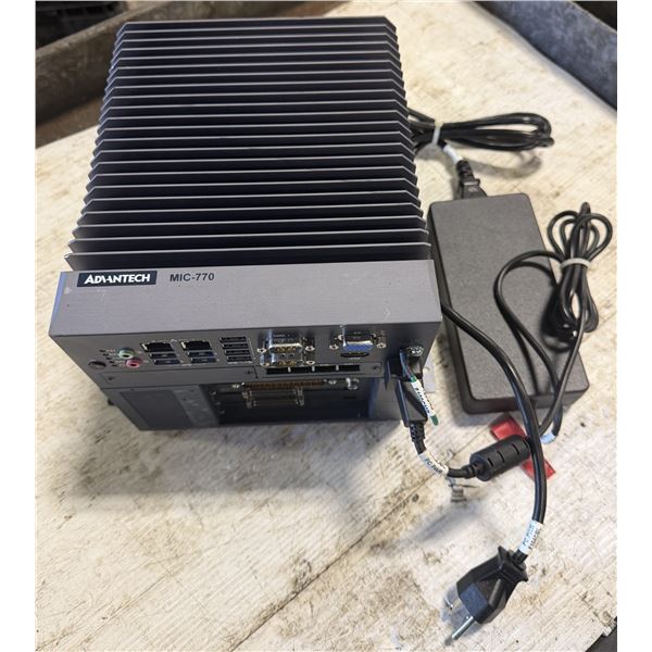 Advantech #MIC-770Q-00A1U / MIC-75M40 Industrial Computer