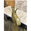 Image 4 : Long Metal Giraffe Neck CD Holder