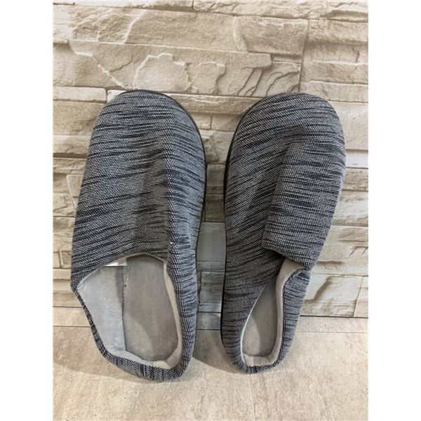 Gray Slide On Slippers - Size 44/45