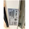 Image 7 : White Metal Heater