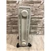 Image 9 : White Metal Heater