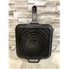 Image 1 : Lodge Pro Logic 12in Square Cast Iron Griddle