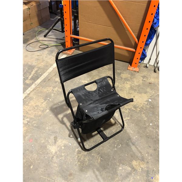 Folding Chair With An Integraded Cooler Bag