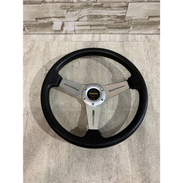MOMO Retro Steering Wheel