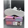 Image 4 : Skechers White Black Sneakers Menâ€™s Size 9