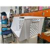 Image 4 : 4 White Plastic Stackable Storage Bins
