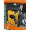 Image 5 : CAT 2500A Jump Starter 120 PSI Air Compressor