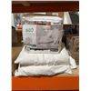 Image 2 : Kirkland King 6-Piece Sheet Set 680 Thread, Ivory White
