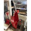 Image 3 : Steel Wheelbarrow 6 Cu. Ft. Red With Box