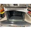 Image 6 : Stainless Double Wall Oven with Broken Panel
