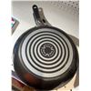 Image 4 : T-fal Nonstick Fry Pan Set of 3 Black