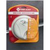 Image 2 : First Alert Smoke Alarm 9V Battery Included