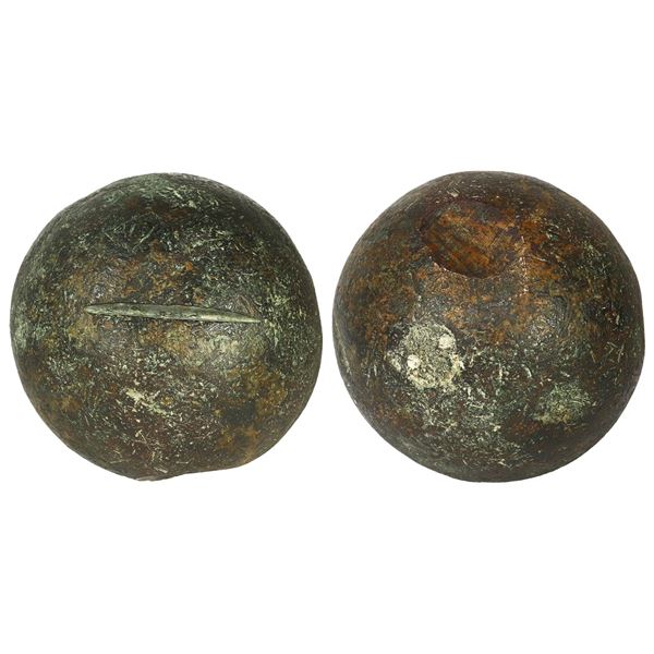Medium-sized bronze cannonball, 12 lb, ex-Capitana (1654).