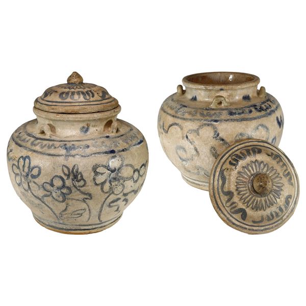 Large blue-on-white Chinese porcelain lidded jar with four small handles, ex-"Vung Tao Wreck" (ca. 1