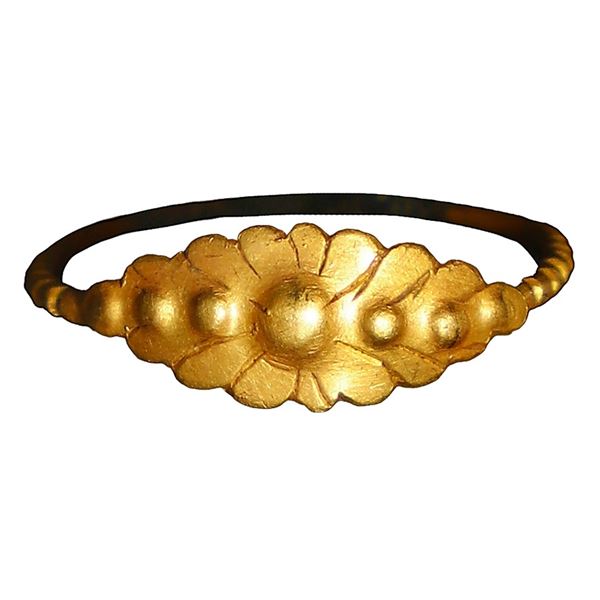 Small gold ring with leaflike design, Spanish colonial (1500s-1700s), 1.22 grams, size 5½, tested at