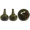 Image 1 : Green glass onion bottle from the Suriname River (1700s-1800s).