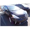 Image 2 : 2012 Toyota Prius v