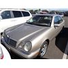 Image 1 : 1999 Mercedes-Benz E320