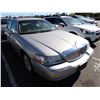 Image 2 : 2005 Lincoln Town Car