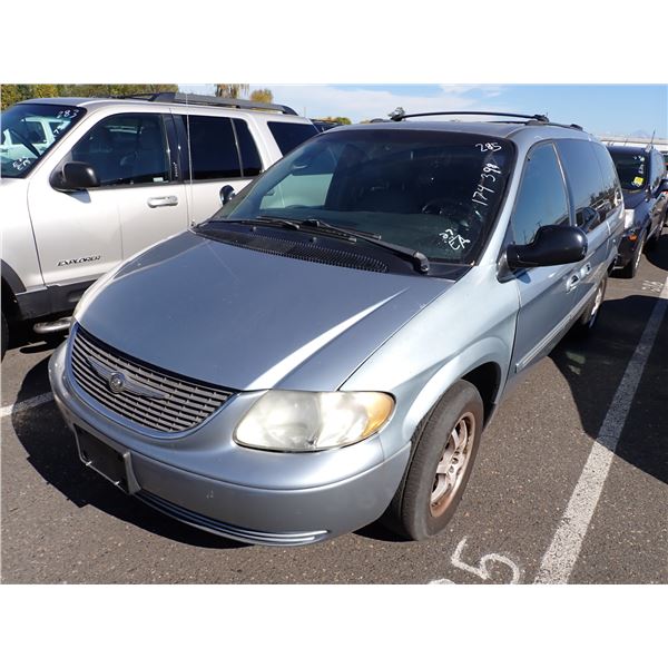 2004 Chrysler Town and Country