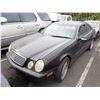 Image 1 : 2002 Mercedes CLK320