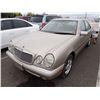 Image 1 : 1999 Mercedes-Benz E320