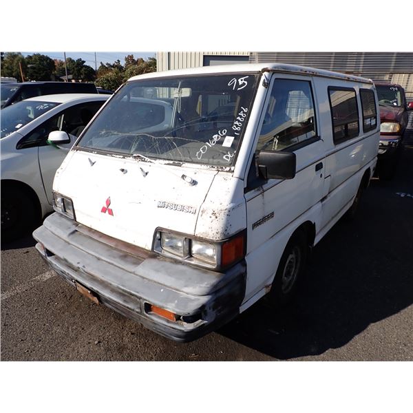 1988 Mitsubishi Vanwagon