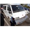 Image 2 : 1988 Mitsubishi Vanwagon