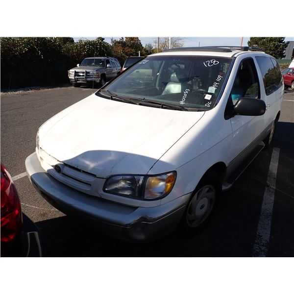 1998 Toyota Sienna
