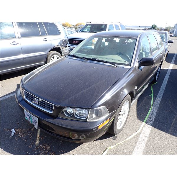 2004 Volvo V40