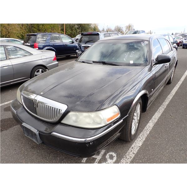 2010 Lincoln Town Car