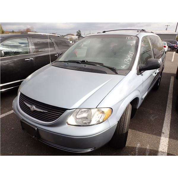 2004 Chrysler Town and Country