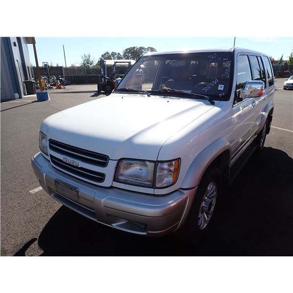2000 Isuzu Trooper