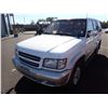 Image 1 : 2000 Isuzu Trooper RUNS WITH MECHANICAL PROBLEMS