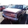 Image 1 : 1999 GMC Suburban