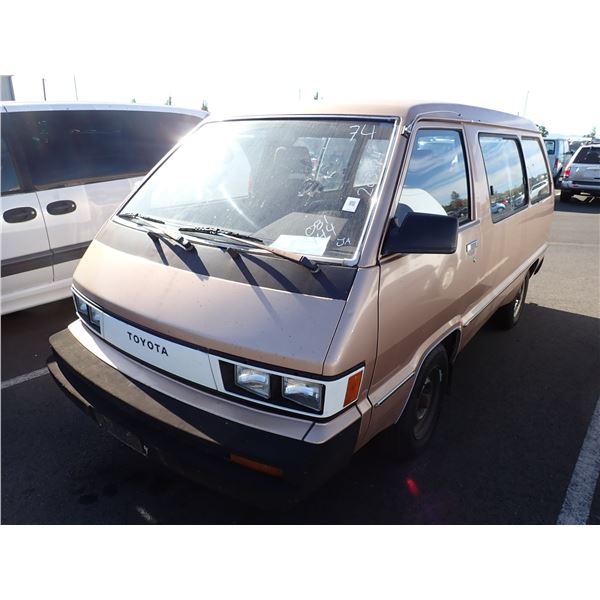 1985 Toyota Van