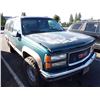 Image 2 : 1996 GMC Suburban