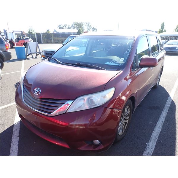 2011 Toyota Sienna