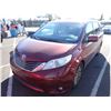 Image 1 : 2011 Toyota Sienna