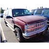 Image 2 : 1999 GMC Suburban