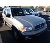 Image 2 : 2000 Nissan Pathfinder