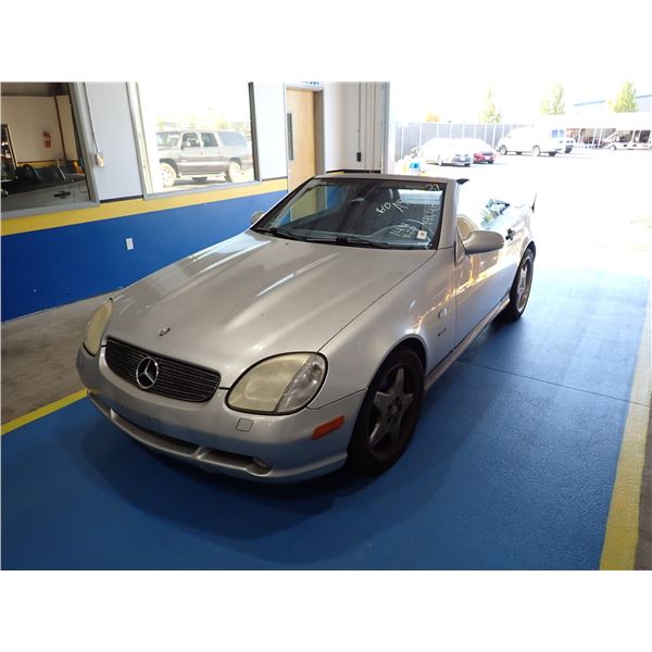 2000 Mercedes-Benz SLK230