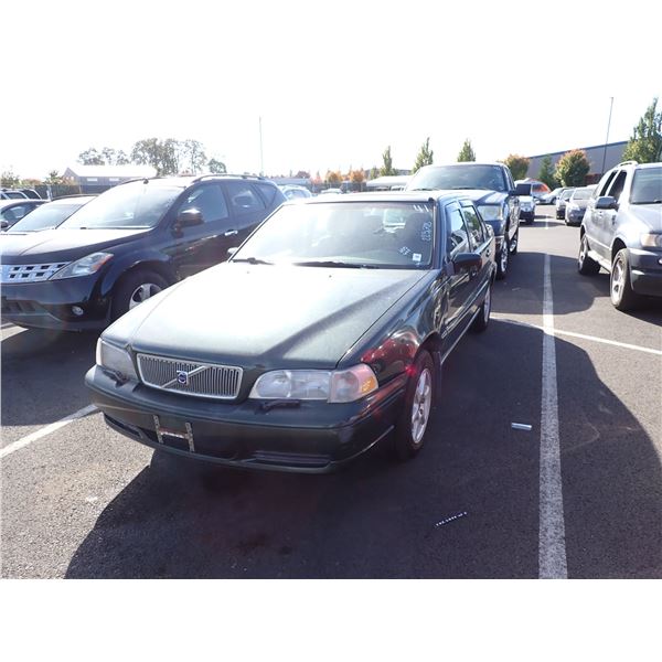 2000 Volvo S70