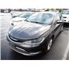 Image 1 : 2015 Chrysler 200