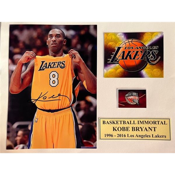 LA Lakers Kobe Bryant signed photo