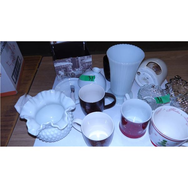 UNCLAIMED STORAGE:  BOX C/W ASSORTED GLASSWARE