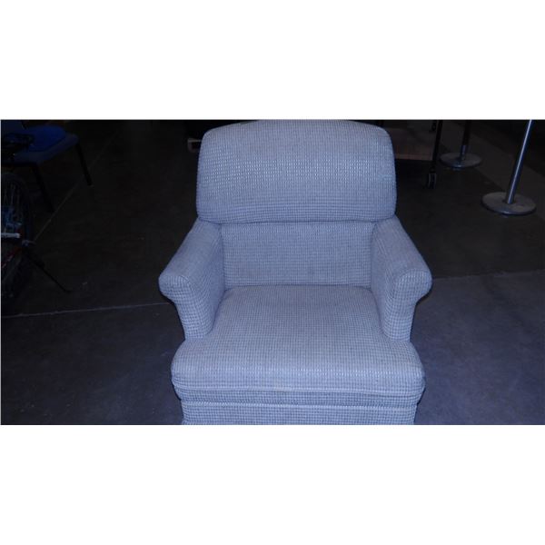 UNCLAIMED STORAGE:  FABRIC SWIVEL CHAIR