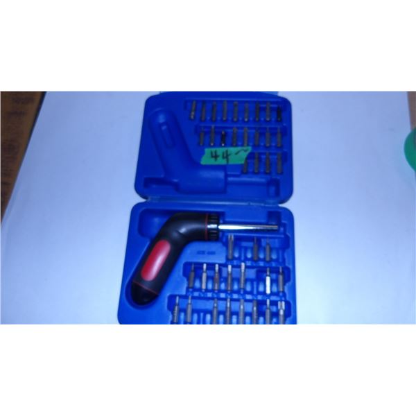 UNCLAIMED STORAGE:  WESTWARD SCREWDRIVER SET