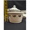 Image 50 : Multiple Dinnerware & Serving Pieces: Plates, Bowls, Teacups & Saucers, Tureens, etc Misc Sizes