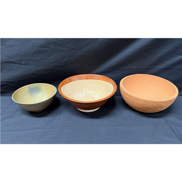Qty 3 Ceramic Bowls: Unglazed Terracotta, Japanese Suribachi Mortar Bowl & Glazed Serving Dish